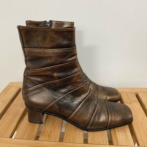 Amiana Distressed Brown Leather Ruched Ankle Boots